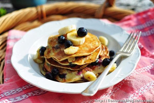 香蕉蓝莓早餐煎饼5