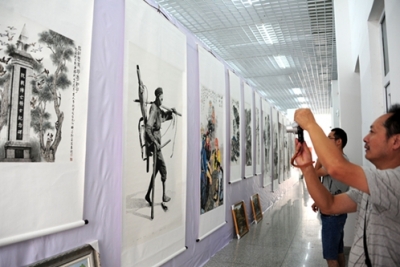 巴中市举办纪念抗战胜利70周年书画展