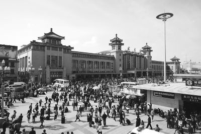 两代摄影师记录北京旧貌新颜