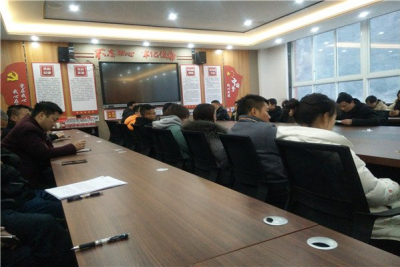 雅江县呷拉镇初级中学顺利通过2019年年度目标考核工作