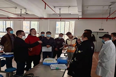 四川省联合检查组到雅江县呷拉镇初级中学检查指导食品安全工作