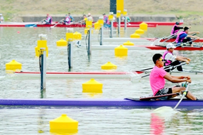 大运“热身” 赛艇项目测试赛在成都新津举行