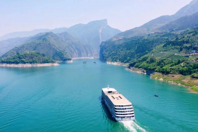 今年前11个月长江三峡游轮累计发船5096艘次完成客运量132.04万人次