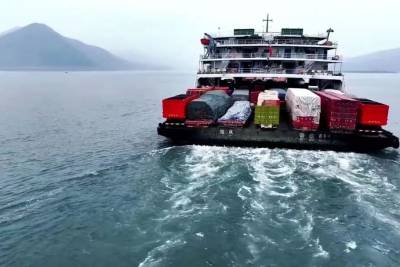 今年11月三峡库区滚装船运输载货汽车2.44万辆