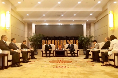 中促会副会长李军在北京会见国际摄联主席里卡尔多·布西一行 